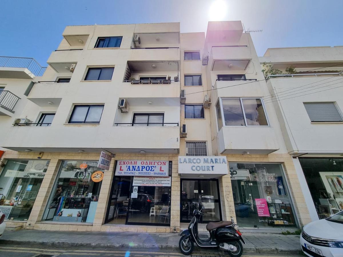 Cheer Up City Apartment, Near To The Finikoudes Beach Larnaca Exterior photo