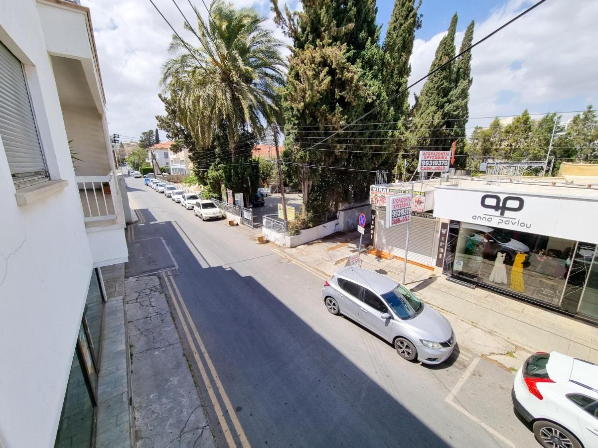 Cheer Up City Apartment, Near To The Finikoudes Beach Larnaca Exterior photo