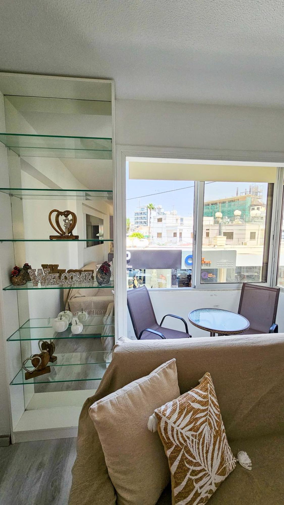 Cheer Up City Apartment, Near To The Finikoudes Beach Larnaca Exterior photo